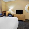 Отель La Quinta Inn & Suites by Wyndham West Palm Beach Airport, фото 5