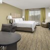 Отель Candlewood Suites Alexandria West, an IHG Hotel, фото 4