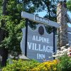 Отель Alpine Village Inn в Блоуинг-Роке