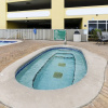 Отель Twin Palms by Book That Condo, фото 17