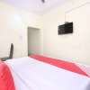 Отель OYO 10376 Hotel Golden Inn, фото 4