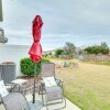 Отель Sweet Dreamin Townhome ~ 7 Mi to Beach!, фото 15