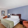 Отель Days Inn by Wyndham St. Petersburg / Tampa Bay Area, фото 11