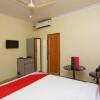 Отель Prasanta Residency by OYO Rooms, фото 12