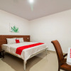 Отель RedDoorz @ Aldos Villa Silangit, фото 8