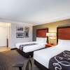 Отель La Quinta Inn & Suites by Wyndham Houston Baytown East, фото 7