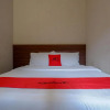 Отель RedDoorz near Stasiun Tawang Semarang, фото 36