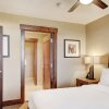 Отель Slopeside  At Base Of Peak 8, Sleeps 6! 1 Bedroom Condo by RedAwning, фото 5