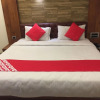 Отель OYO 17102 Hotel Azure Park, фото 8