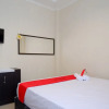 Отель RedDoorz near Millenium Waterpark Palu, фото 6