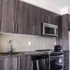 Отель Royal Stays Furnished Apartments - Missisauga City Centre, фото 11