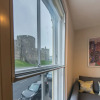 Отель Central Apartment Facing Windsor Castle, фото 7