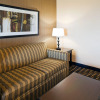 Отель Holiday Inn Express Hotel & Suites Ennis, an IHG Hotel, фото 5