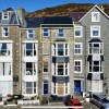 Отель Remarkable 1-bed Seaview Beach Apartment Barmouth, фото 1