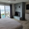 Отель West Beach Suites, фото 2
