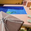 Отель Pretty Holiday Home in Sant Pere Pescador With Swimming Pool, фото 13