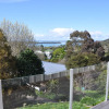 Отель Tiri Cottage - Seaviews in Oneroa, фото 12