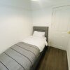 Отель Inviting 4-bed House in Leeds, фото 2