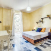 Отель Cosy 2 bed Flat Near San Giovanni, фото 5