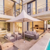 Отель Lovely Six Bedroom Villa With Uninterrupted Sea Views 17 Geneva, фото 7