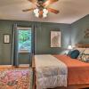 Отель Cozy Hideaway w/ Grill, 17 Mi to Asheville, фото 3