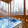 Отель Enchanted Forest by Jackson Mountain Homes, фото 11