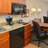 Отель Candlewood Suites Chambersburg, an IHG Hotel, фото 11