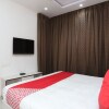 Отель Ashrit Suites by OYO Rooms в Гвалиоре