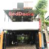 Отель RedDoorz Syariah near Alun Alun Blitar, фото 1