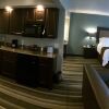 Отель The East Avenue Inn & Suites, фото 10