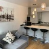 Отель Immaculate 2-bed Apartment in Leigh в Ли