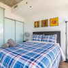 Отель Stunning New 1BR Suite Trendy Queen West, фото 5