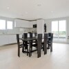 Отель Fabulous 2-bed Penthouse, Wimbledon, фото 9