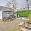 Отель Chic Vancouver Cottage: 1 Mile to Main Street в Ванкувере