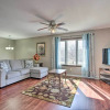 Отель Charming Rochester Home, 4 Mi to Mayo Clinic!, фото 10