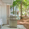 Отель Crawdad by Avantstay Isle of Palms Home w/ BBQ, фото 1