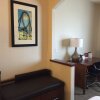 Отель Comfort Suites Near Six Flags Magic Mountain, фото 2