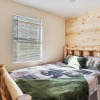Отель Secluded And Quiet Cabin: The Bear Necessities 3 Bedroom Cabin by Redawning, фото 12