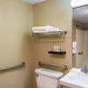 Отель Quality Suites Atlanta Airport East, фото 9