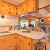Отель Wrightwood Cabin w/ Cozy Interior!, фото 6