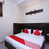 Отель OYO 14975 City Guest House, фото 21
