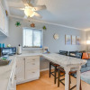 Отель Breezy Tybee Island Condo - 100 Yards From Beach!, фото 3
