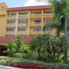 Отель La Quinta by Wyndham Coral Springs University Dr в Корал-Спрингсе