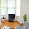 Отель Beautiful Two-bed Apartment With Driveway Parking, фото 30