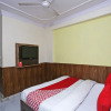 Отель Bullet Inn & Lounge By OYO Rooms, фото 2