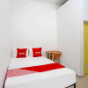Отель OYO Life 91670 Mannsur Homestay Syariah, фото 7