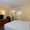 Отель La Quinta Inn & Suites by Wyndham Jacksonville Mandarin, фото 34