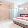 Отель Super OYO 1868 J&b Room Pramuka, фото 6