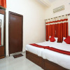 Отель OYO 9001 Hotel East West, фото 7