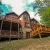 Отель It's Good N Da Woods Lodge - Sleeps 20 - With Hot Tub, фото 5